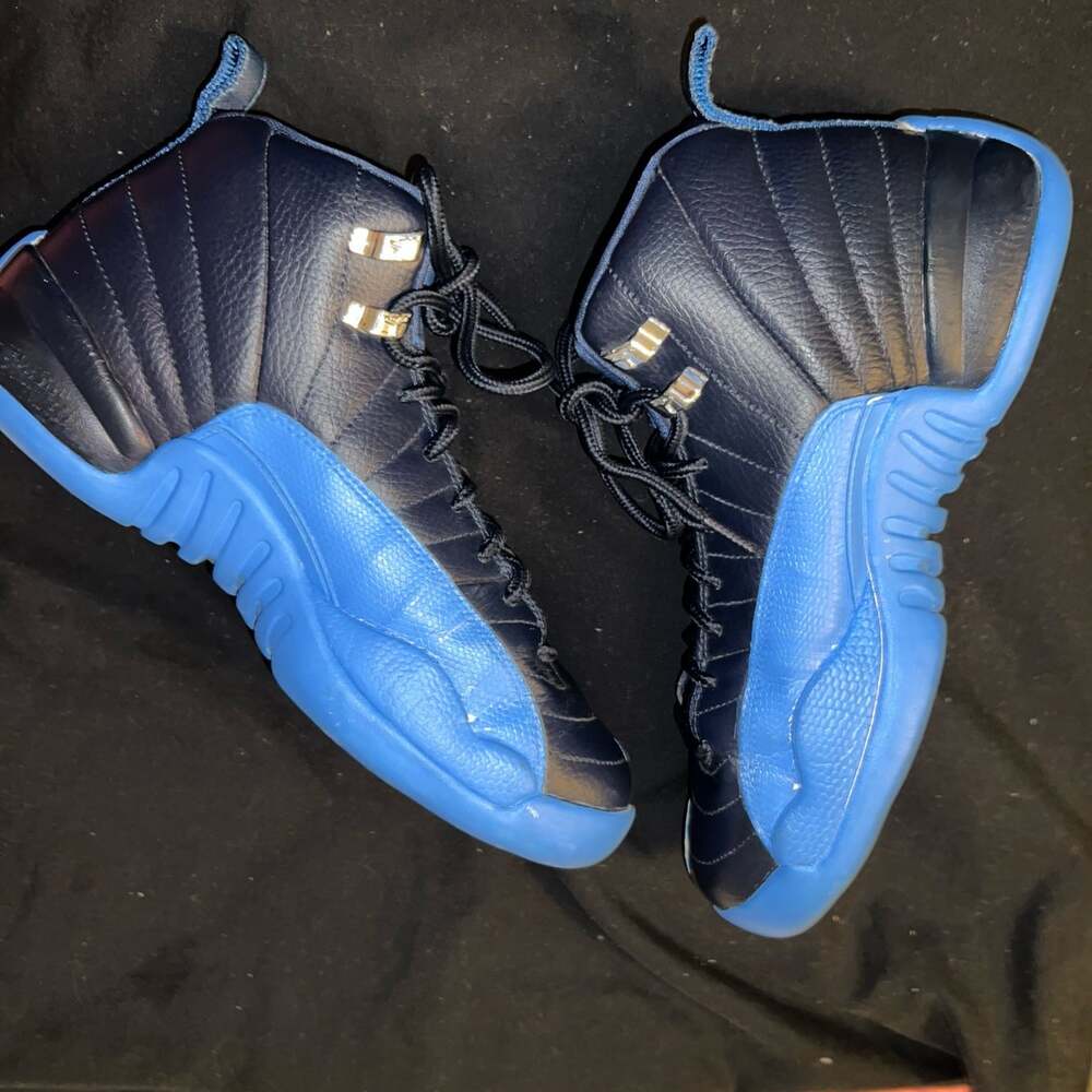 2012 Air Jordan Retro Obsidian 153265 410 Size 6Y (white painted light blue)